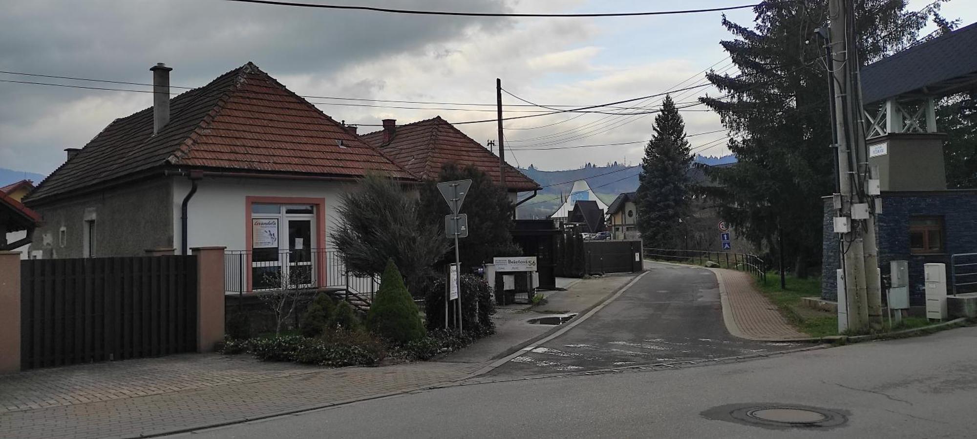 Begonia-Dom S Jednou Spalnou Bešeňová Exterior foto